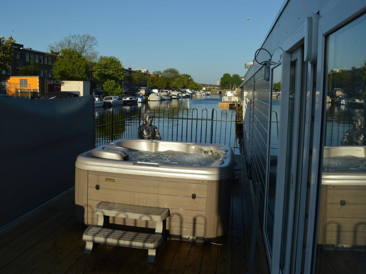 Beautiful Houseboat With Terrace Jacuzzi Hotel Haag Eksteriør billede